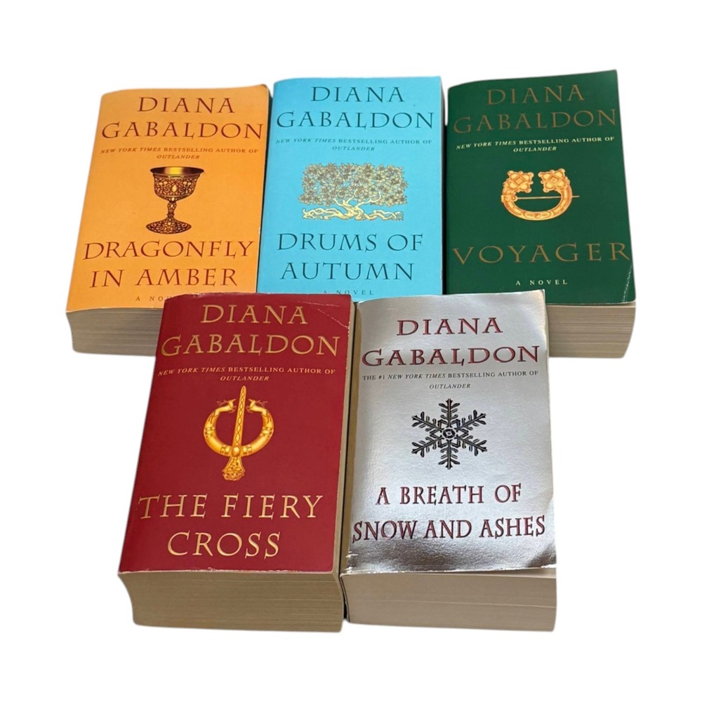 Diana Gabaldon Outlander Series Lot 5 PB Book Dragonfly Drums Voyager Cross Snow